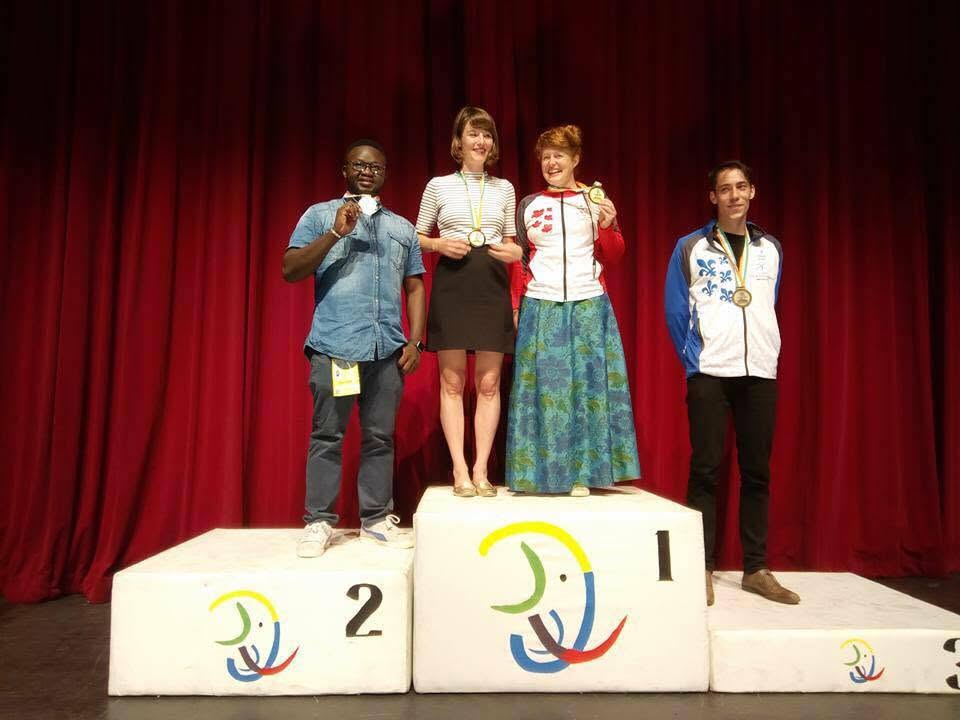 Aboubacar Bablé Draba sur la deuxième marche du podium avec les autres lauréats